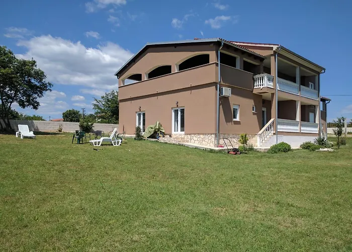 Nina Apartments